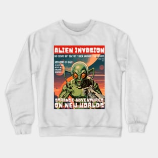 Alien Invasion Vintage sci fi comic book cover Crewneck Sweatshirt